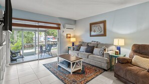 صورة غير مصنفة، 3 من 43، زرّ