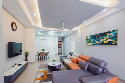 Kings View Apartment - Two-Bedroom Superior Apartment