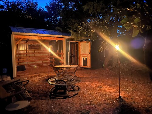 2-bedroom 1 bath Barndominium in Cushing- Country/Western/Music/Pet Friendly