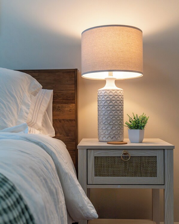 4 bedrooms, WiFi, bed sheets