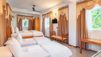 Habitación familiar | Sábanas de algodón egipcio, ropa de cama de alta calidad, caja fuerte