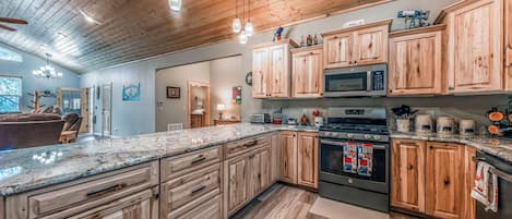 Cabin, Multiple Beds, Hot Tub, Mountain View (Heavenly Pines) | Private kitchen | Fridge, microwave, oven, stovetop