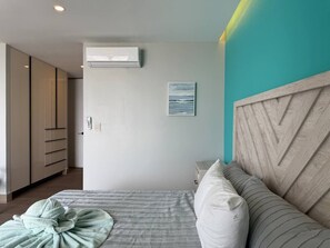 2 bedrooms, desk, iron/ironing board, WiFi