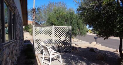 HIDDEN, PEACEFUL GEM , SNOWBIRD FAVORITE IN FOUNTAIN HILLS. PET FRIENDLY