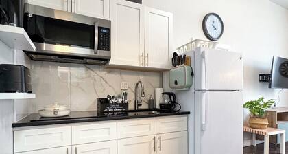 Brooklyn Vibe Meets UPenn - Stylish 1BR / Sleeps 3