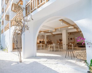 Front of property - Water Cloud Mathiveri (Mathiveri)