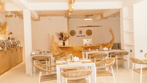 Reception - Water Cloud Mathiveri (Mathiveri)