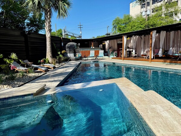 Außenpool, Cabañas (gegen Gebühr), Sonnenschirme