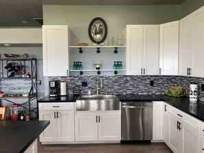 Microwave, oven, stovetop, dishwasher