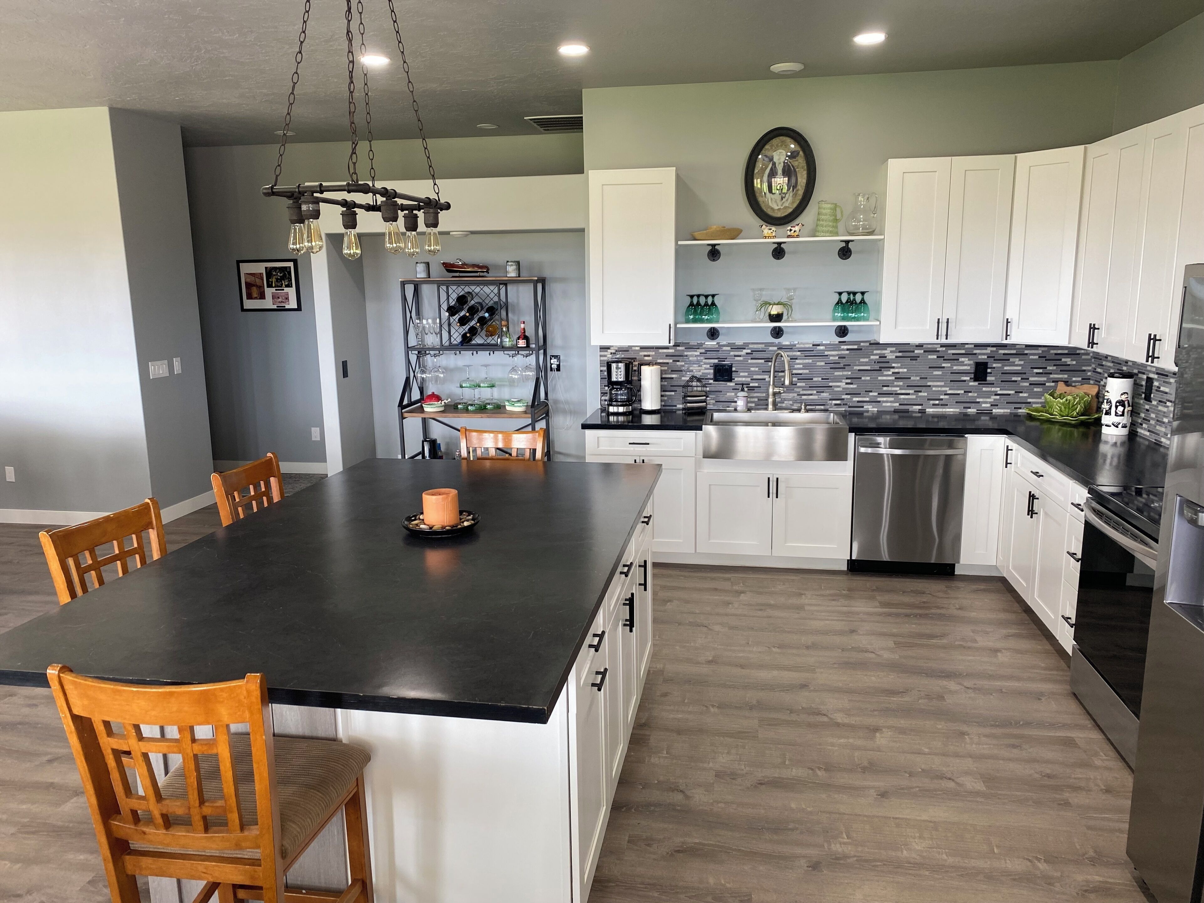 Mikrowelle, Ofen, Herdplatte, Geschirrspüler