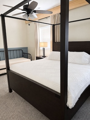 3 Schlafzimmer, Bügeleisen/Bügelbrett, kostenloses WLAN, Bettwäsche