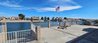 Beautiful LAKEFRONT home in Mojave Desert within Silver Lakes Country Club