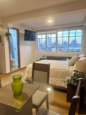 1 bedroom, iron/ironing board, internet