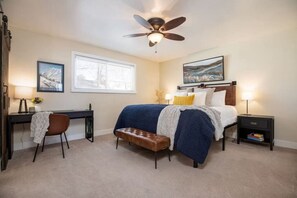 5 bedrooms, desk, WiFi, bed sheets