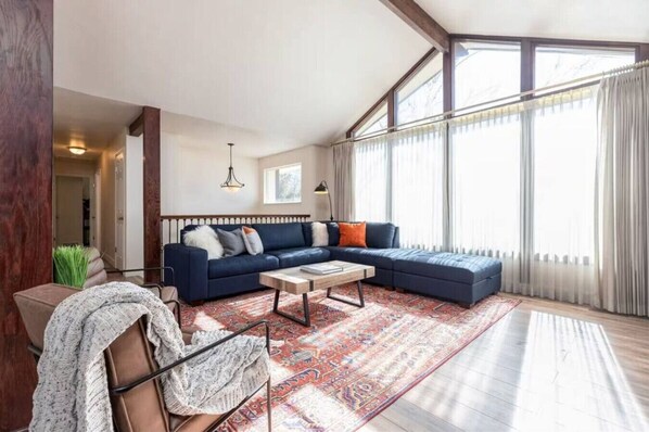 TV, fireplace, table tennis