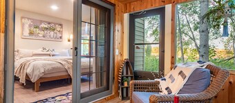 Updated Lakefront Home-Hot Tub-GameRoom-FirePit-Dock-Pet-friendly!