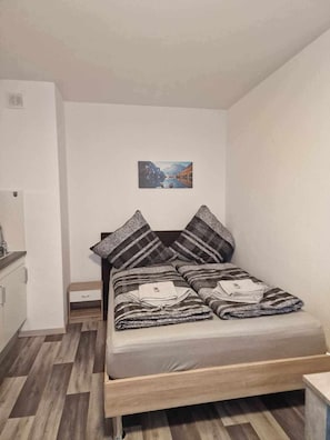 1 chambre, fer et planche Ă  repasser, Wi-Fi, literie fournie