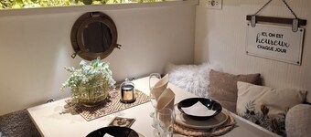 Le Carpe Diem Year-round heated boat Close to beach and shops