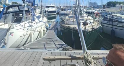 Le Carpe Diem
Bateau chauffé toute l'année
A deux pas de la plage et commerces