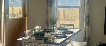 1 mile from Mt. Princeton Hot Springs! 3 bdrm house with hot tub and mtn views