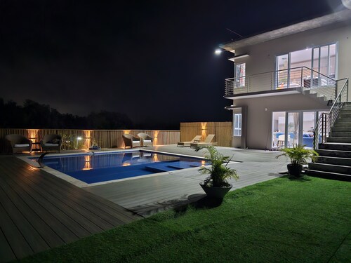 2-bedroom condo in peaceful La Fargue with AC