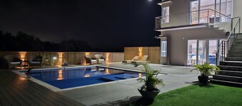 2-bedroom condo in peaceful La Fargue with AC