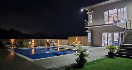 2-bedroom condo in peaceful La Fargue with AC