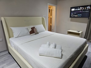 2 室のベッドルーム、アイロン / アイロン台、WiFi、ベッドシーツ