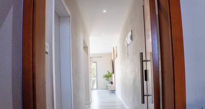 2-bedroom condo in peaceful La Fargue with AC