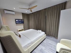 2 bedrooms, iron/ironing board, WiFi, bed sheets