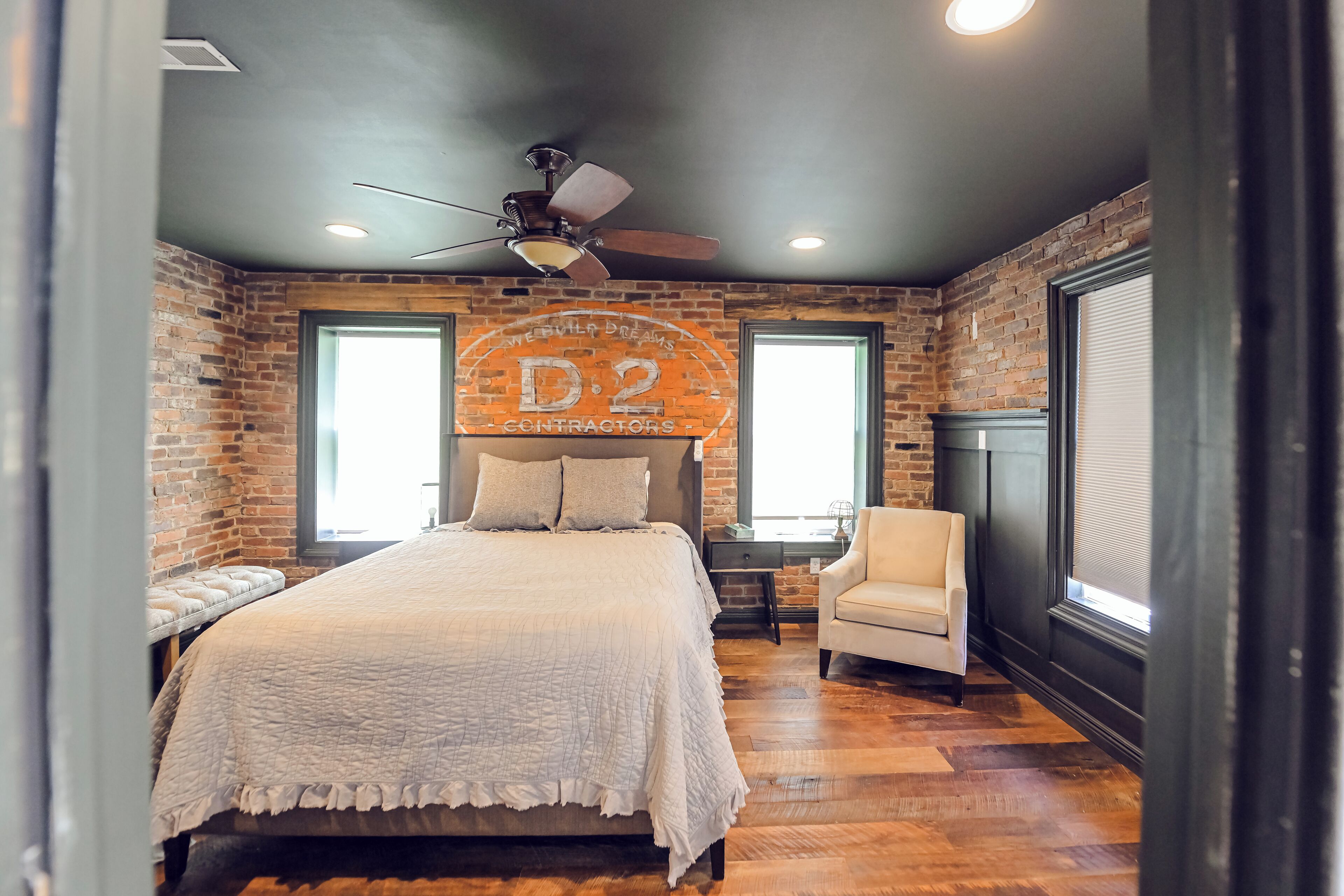 7 bedrooms, WiFi, bed sheets, wheelchair access