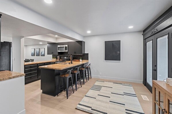 Microwave, oven, stovetop, dishwasher