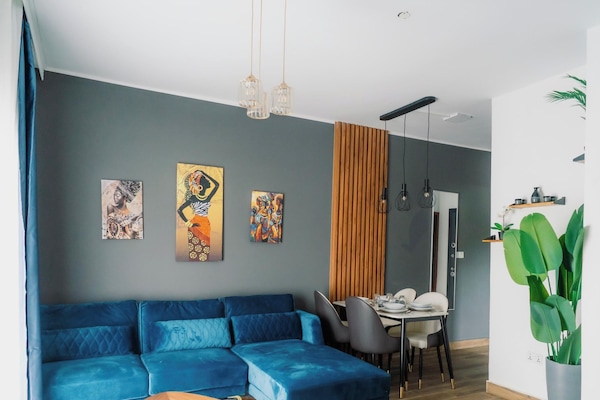 Comfort Apartment, City View | Living area
