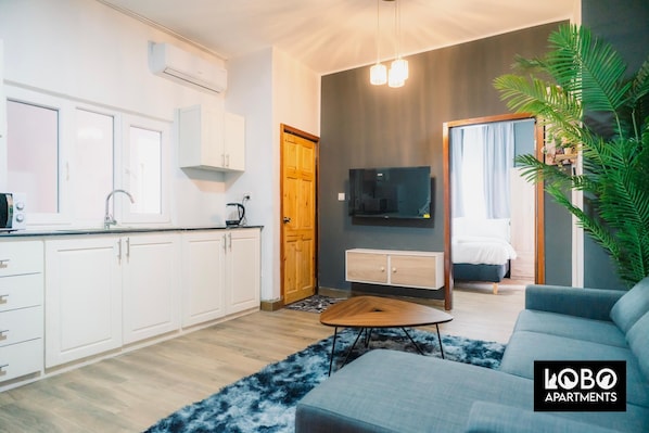 Economy Apartment, Garden View | Living area