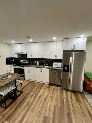 Cool 2-bedroom basement suite in Calgary