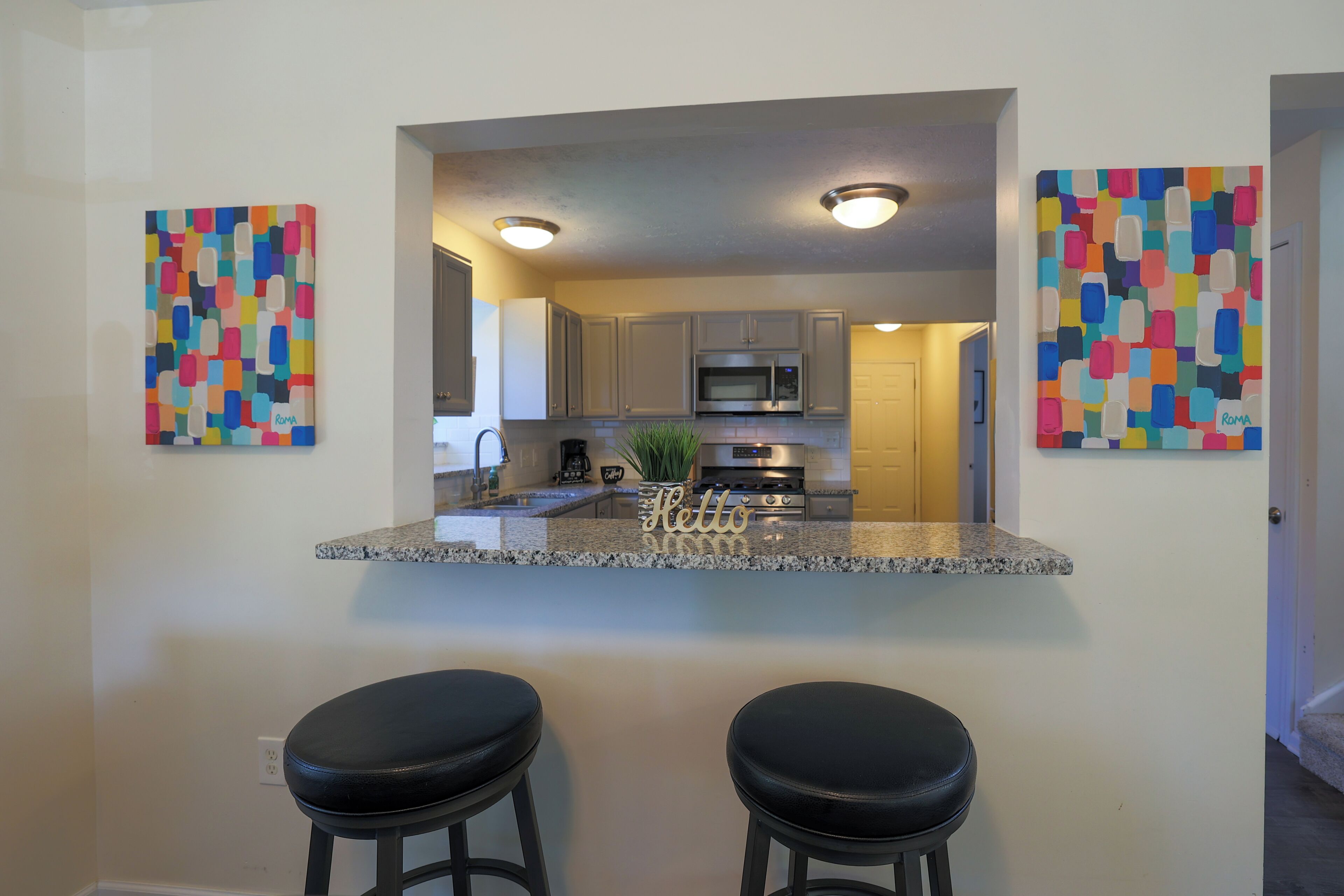 Micro-ondes, four, plaque de cuisson, lave-vaisselle