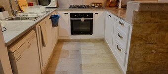 Charming with pool 3-bedroom house in Dar Allouche with AC