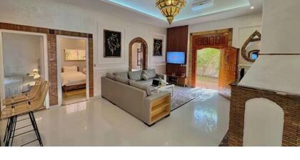 Alambra Villa - Memorable Getaway in Marrakech