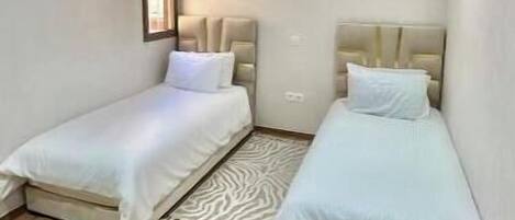 2 sovrum, internet och sängkläder