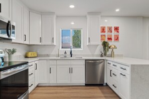 Private kitchen - Disco Dino: Pool, HotTub & Game Room Sleeps 18 (Scottsdale)
