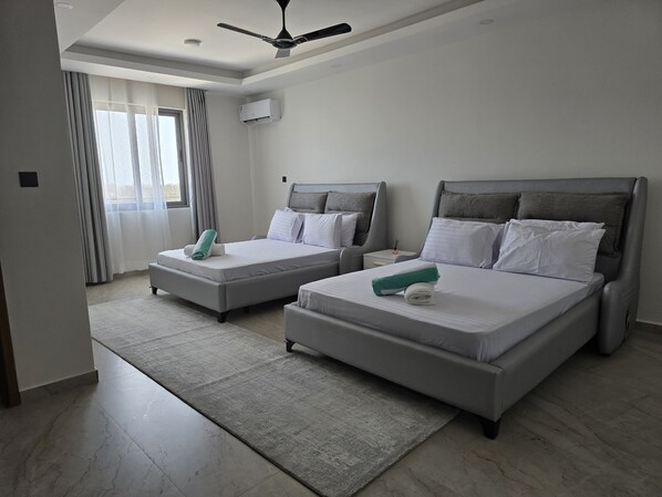 6 bedrooms, iron/ironing board, WiFi, bed sheets