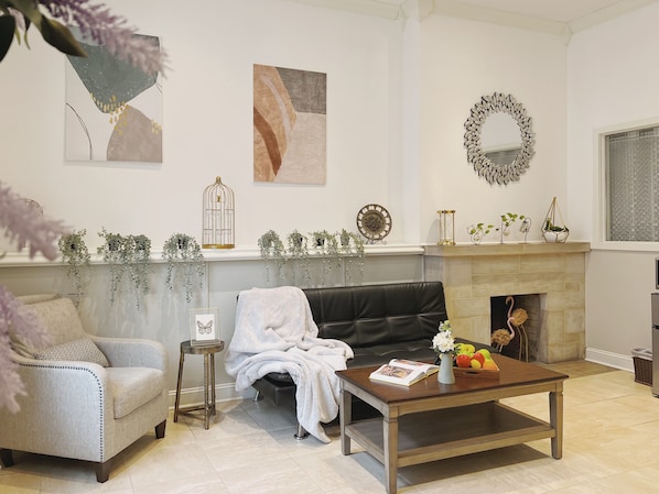Interior - Ramblei near Rittenhouse Sq / 1 bedroom – Unit A (Philadelphia)