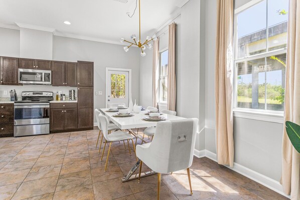 تناول الطعام