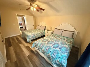 3 bedrooms, iron/ironing board, WiFi, bed sheets