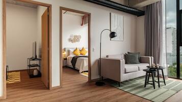 2 bedrooms, desk, iron/ironing board, WiFi