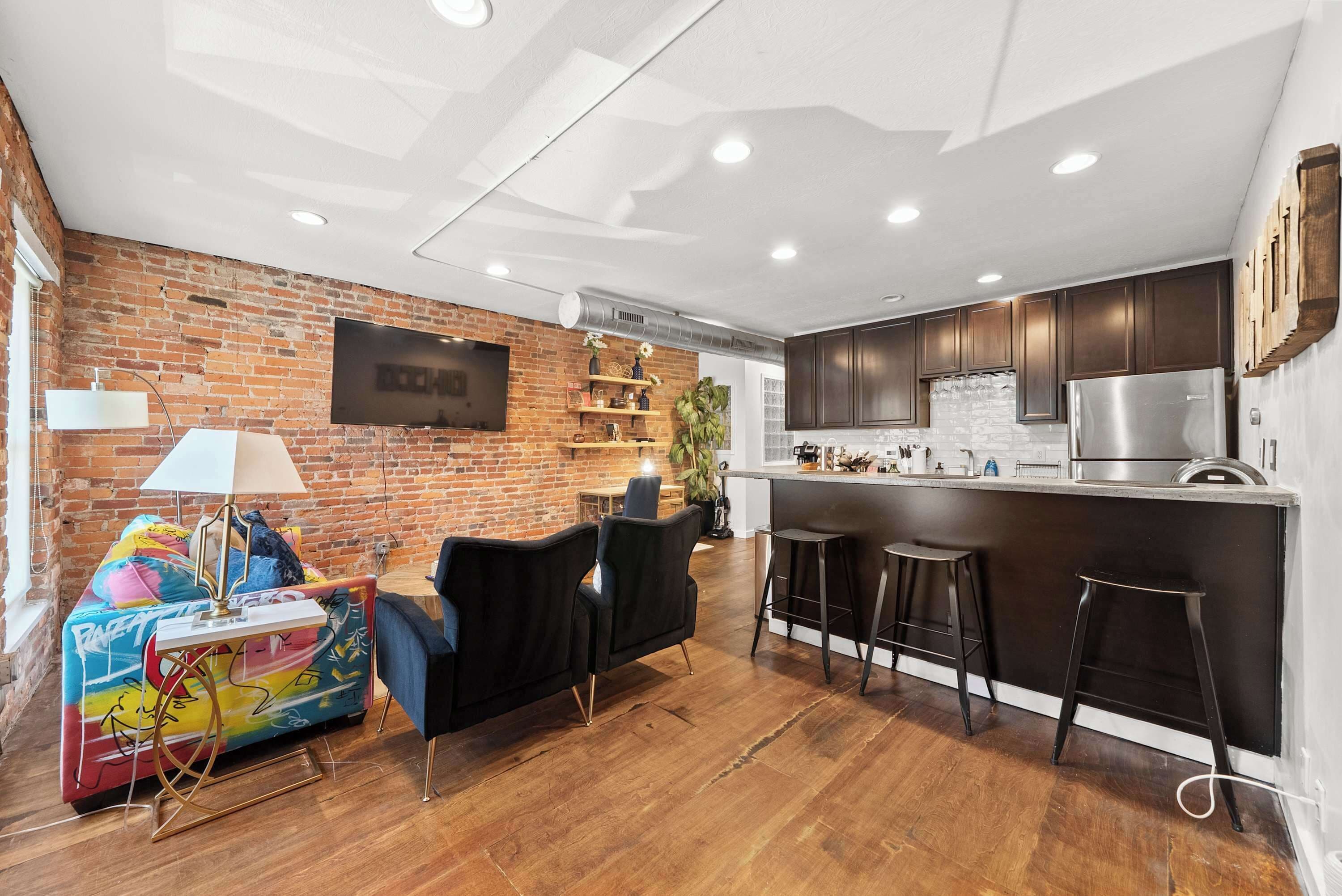 Condo, 1 cama Queen size, cocina, vista a la ciudad (Short North Lounge) | Interior