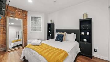 Condo, 1 cama Queen size, cocina, vista a la ciudad (Short North Lounge) | 1 habitación, escritorio y espacio para trabajar con laptop