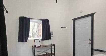 The Cozy Cabin Number 6