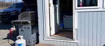 Bass Farm: Lake View LOFT Cabin off grid/ Solar