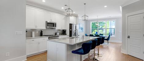 Mikrowelle, Ofen, Herdplatte, GeschirrspĂŒler